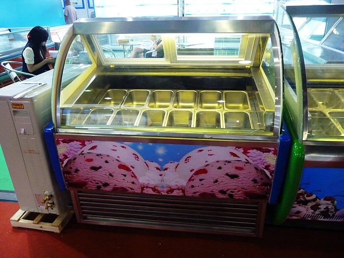 Refrigerador portátil do gelado com vidro curvado, bandejas do congelador 10 da exposição de -18 graus